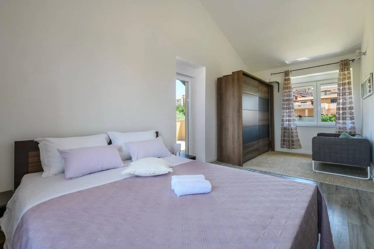 Holiday House Boky Vodnjan 0*,